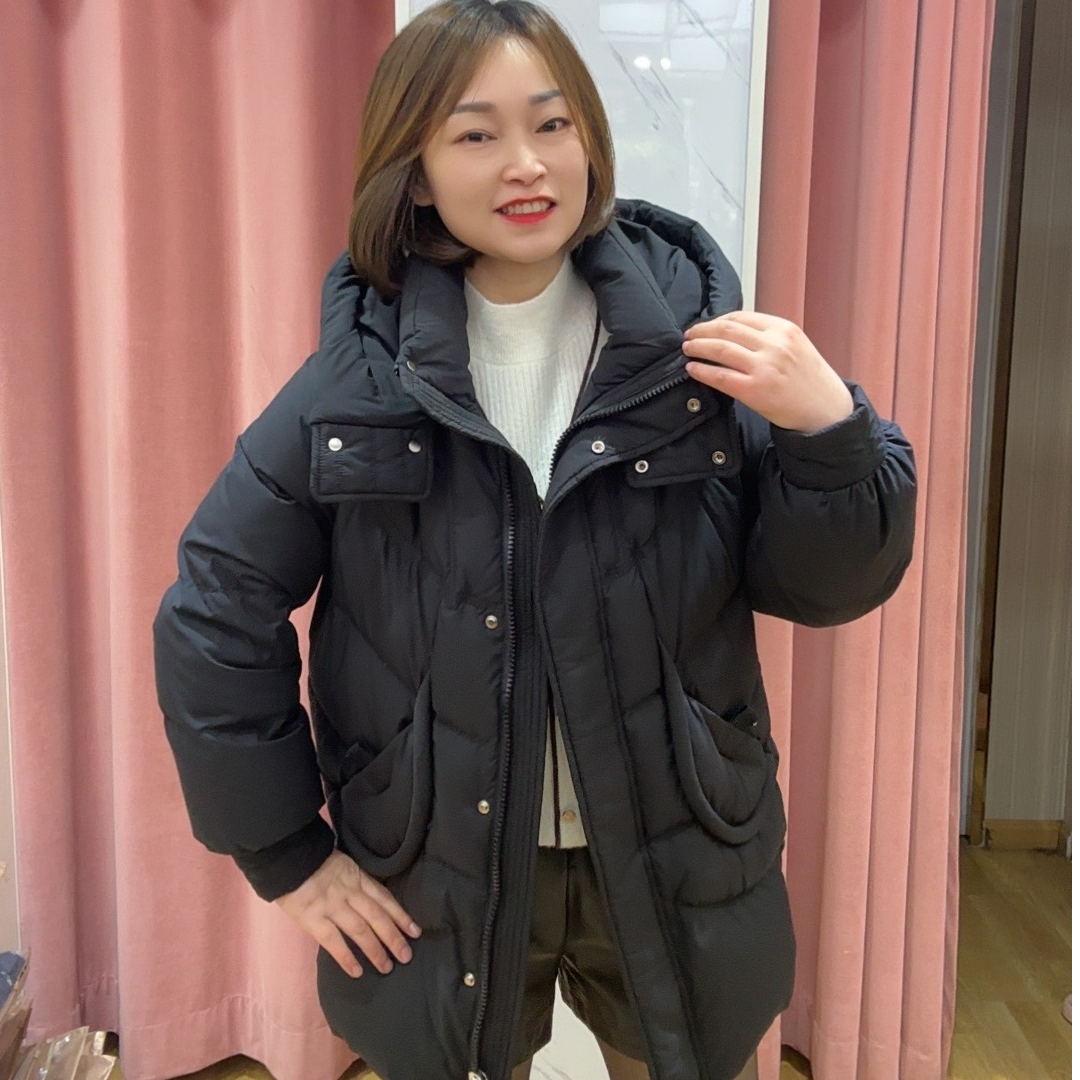 2025冬季新款时尚包包带弧形条款羽绒服