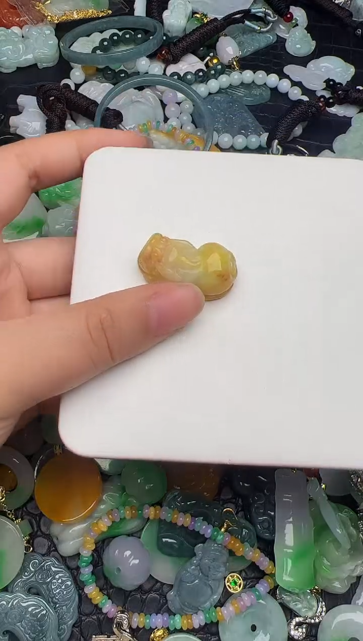 翡翠未镶嵌颈饰天然缅甸翡翠吊坠