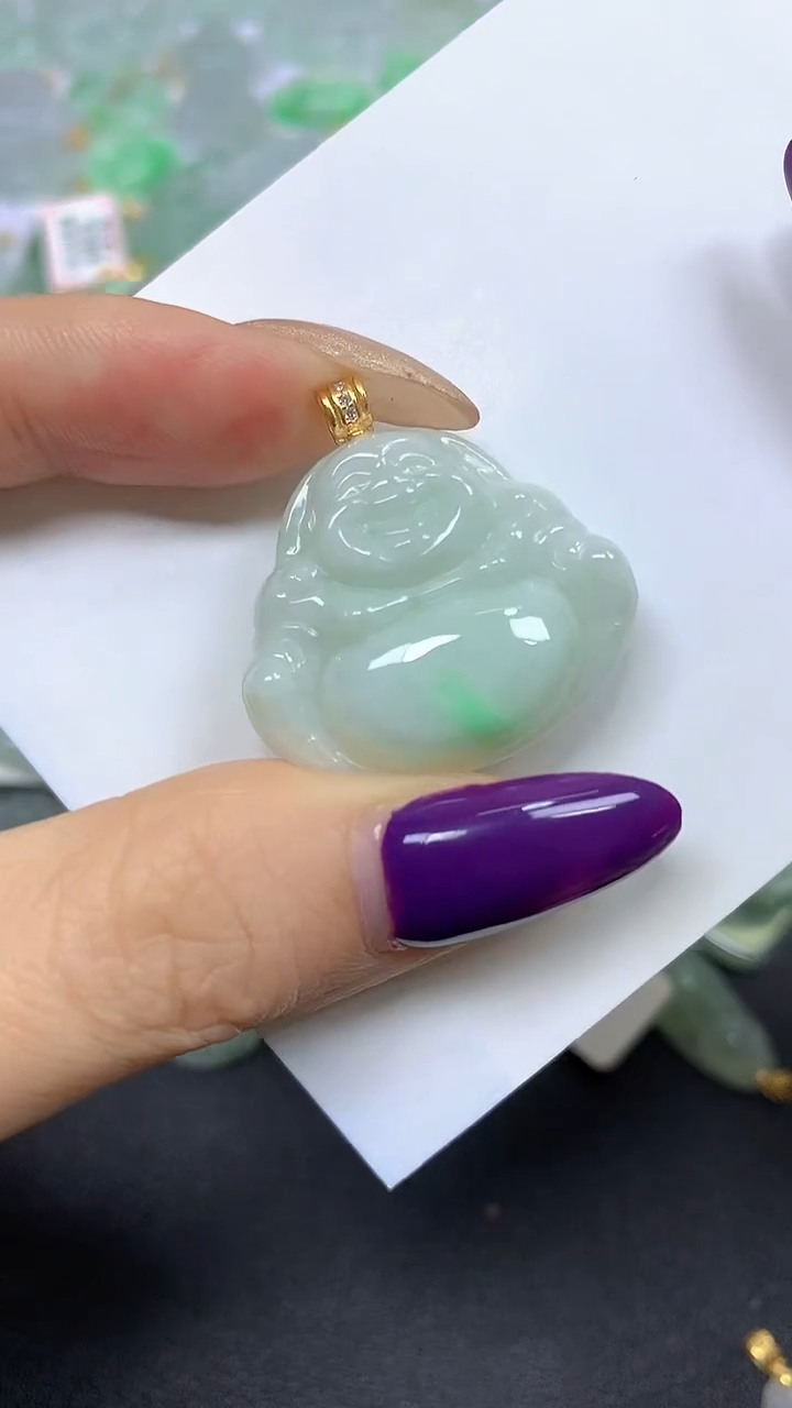 颈饰18K金镶嵌翡翠 