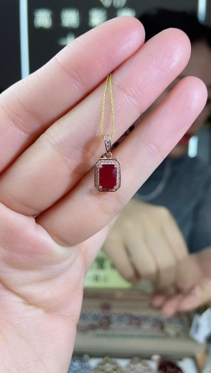 【闪购商品】红宝石颈饰银S925镶嵌颈饰