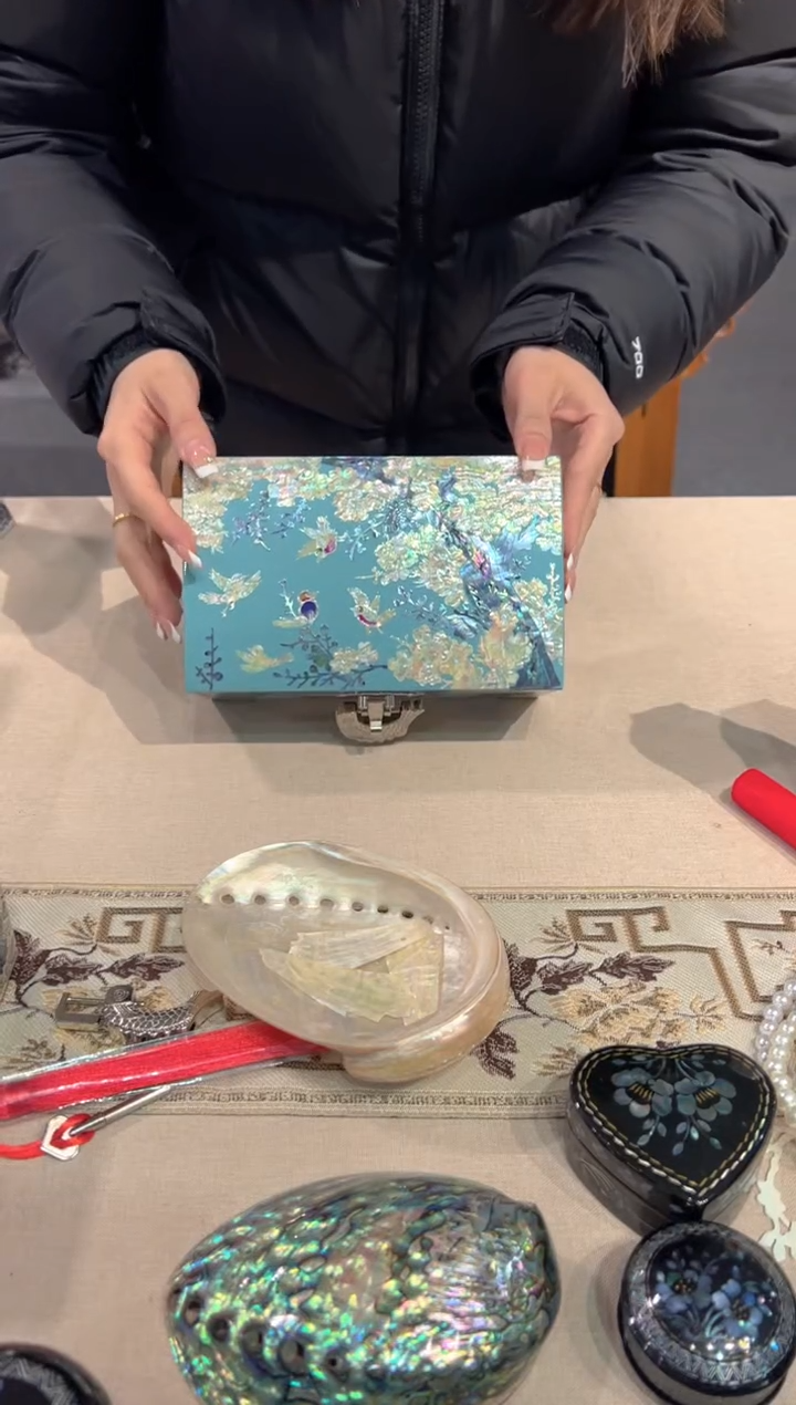 【闪购商品】鱼锁绒布底·弘贝雅螺钿漆器文化馆