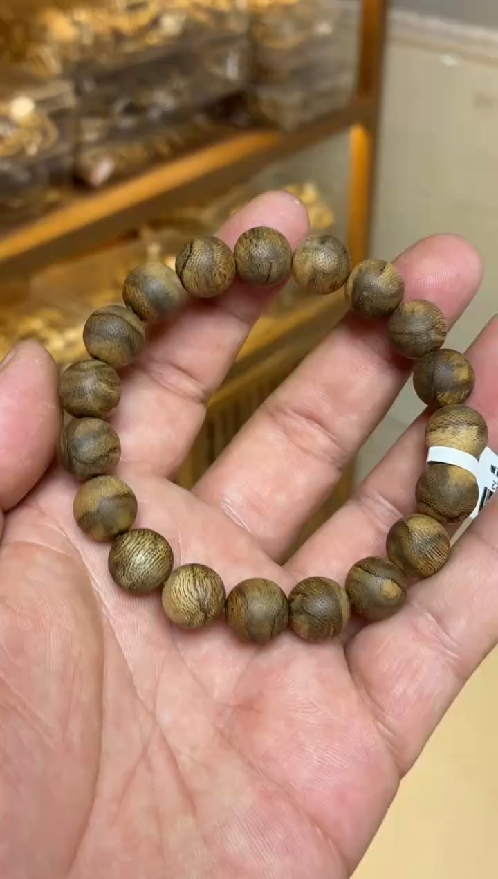 沉香手串 达拉干圆珠单圈1.1多样性发其一