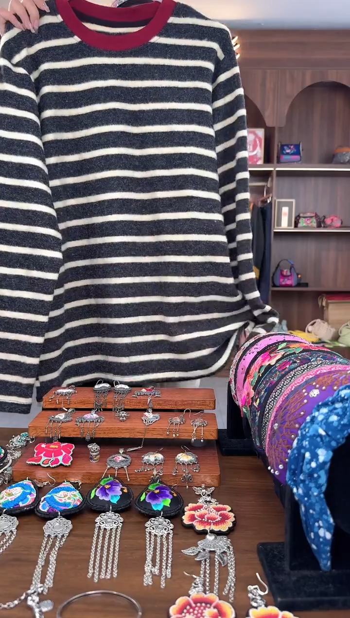 刺绣扶光苗绣传承L61