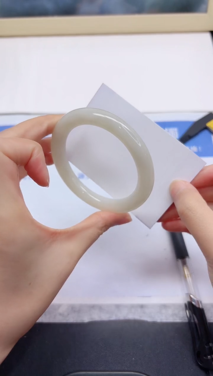 和田玉手镯未镶嵌78-56.7yt