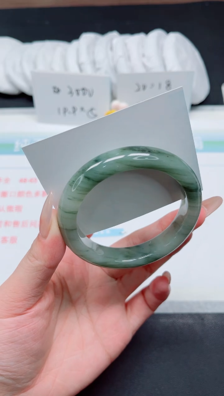 【闪购商品】石英质玉手镯未镶嵌367-57.5