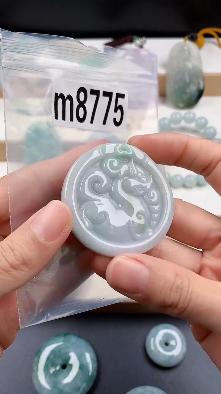 颈饰未镶嵌翡翠天然翡翠珠宝吊坠挂件