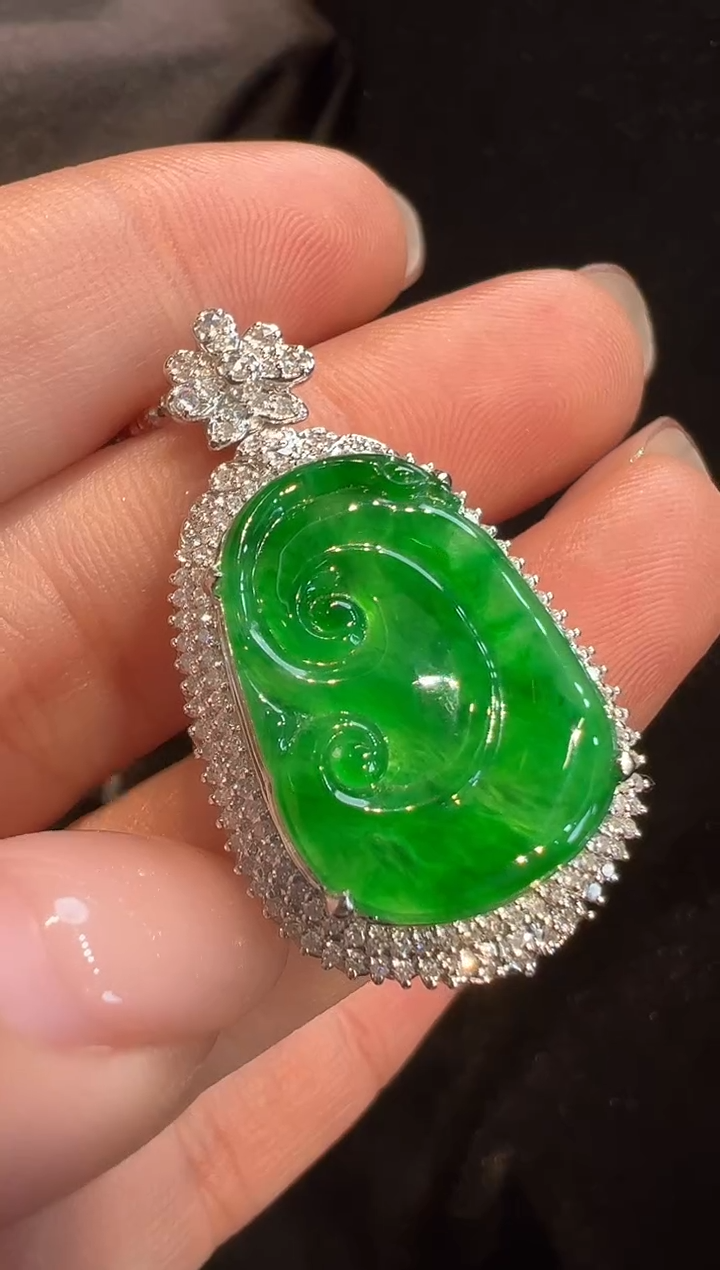 吊坠(不含链)18K金镶嵌翡翠AL6