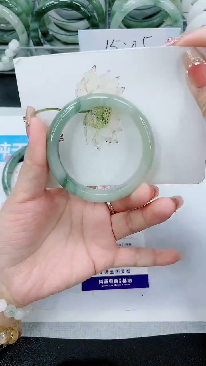 【闪购商品】石英质玉手镯未镶嵌19号/52-53圈