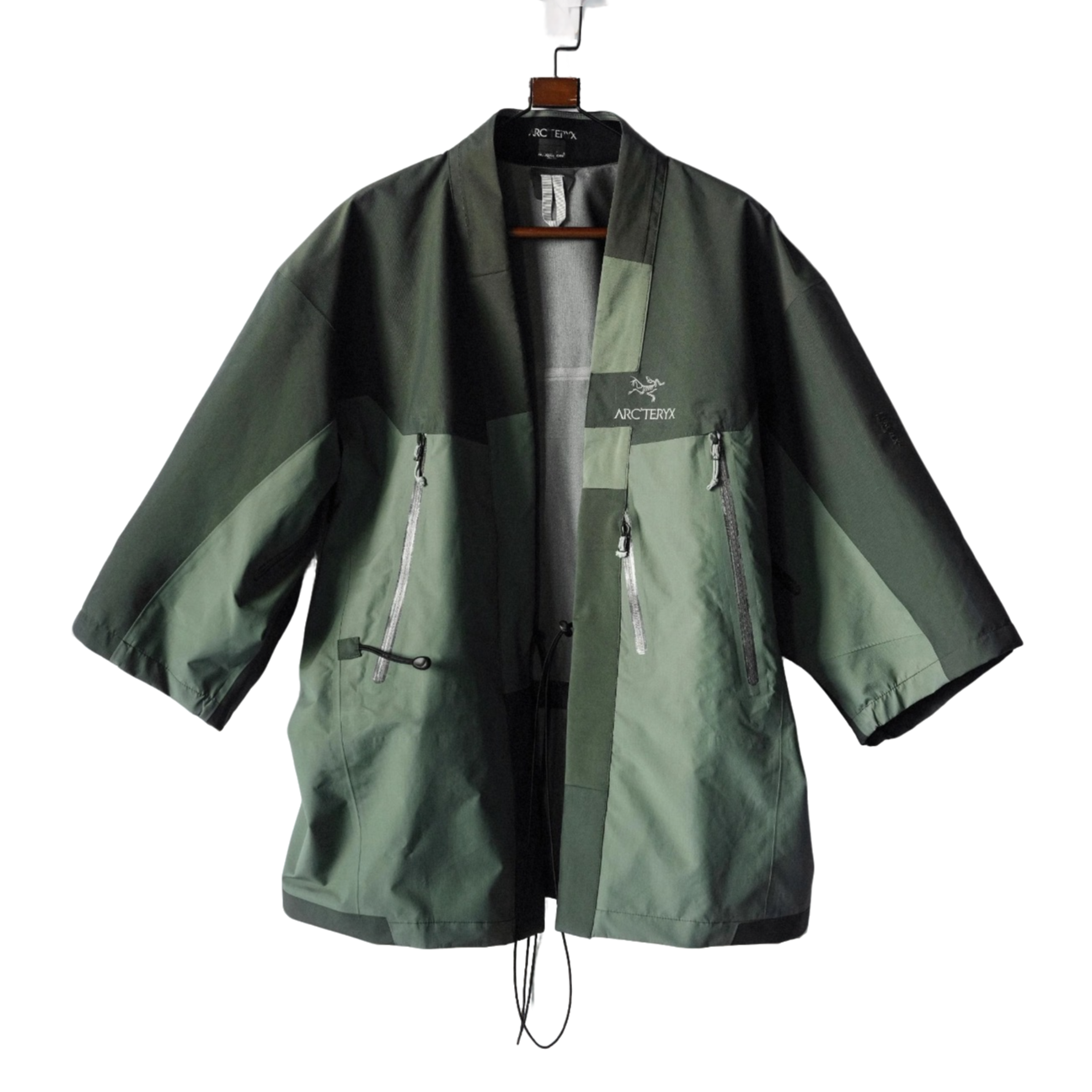 ARC'TERYX/始祖鸟 Wrapped Jacket V3 防雨冲锋衣 道袍