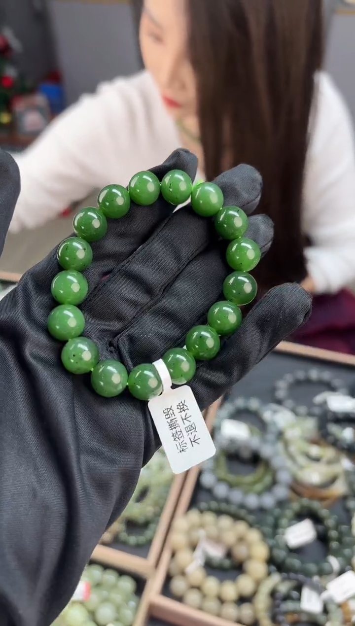 未镶嵌手串和田玉董小姐推荐 多样性发货 拍一发一by12