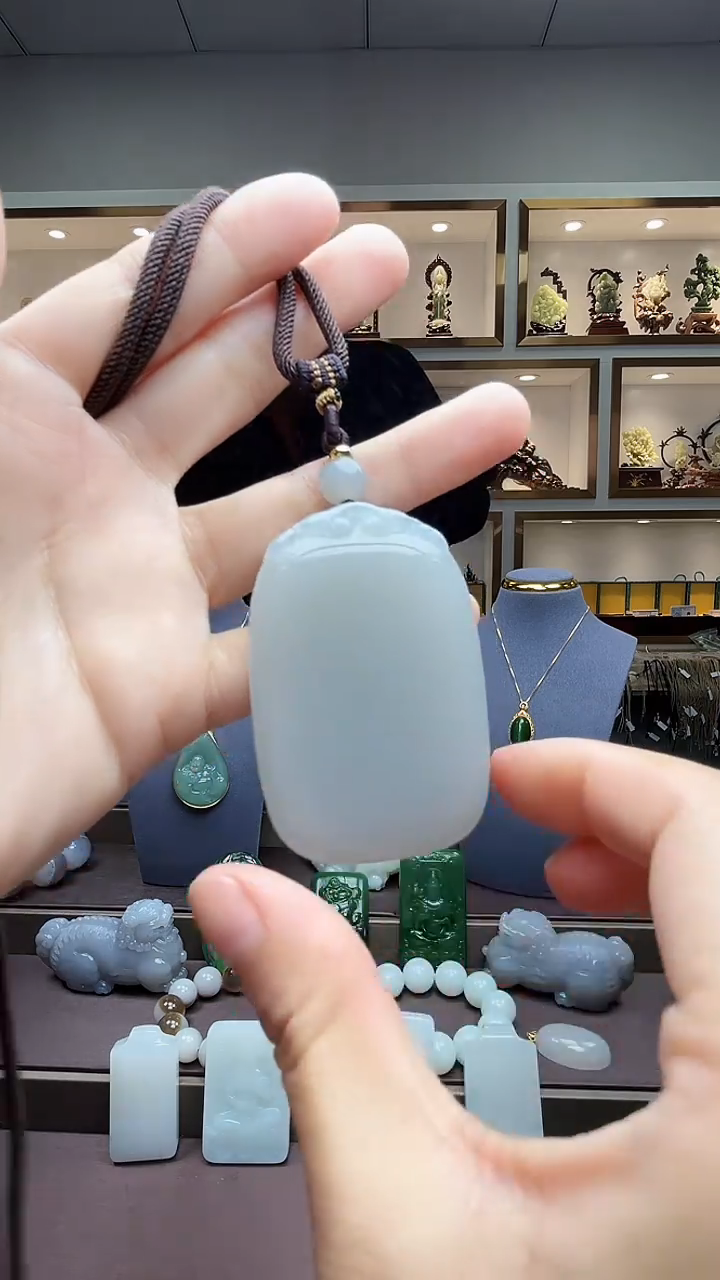 【闪购商品】和田玉颈饰未镶嵌苏