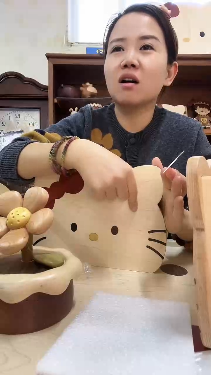 木凯蒂猫收纳筐 编号761  瑕疵