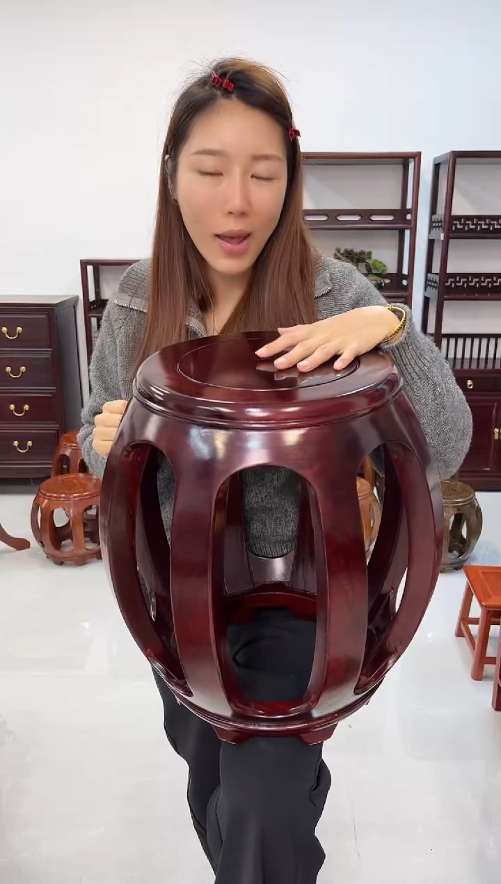 花梨木类家具一对亚花梨大号酸枝色鼓凳