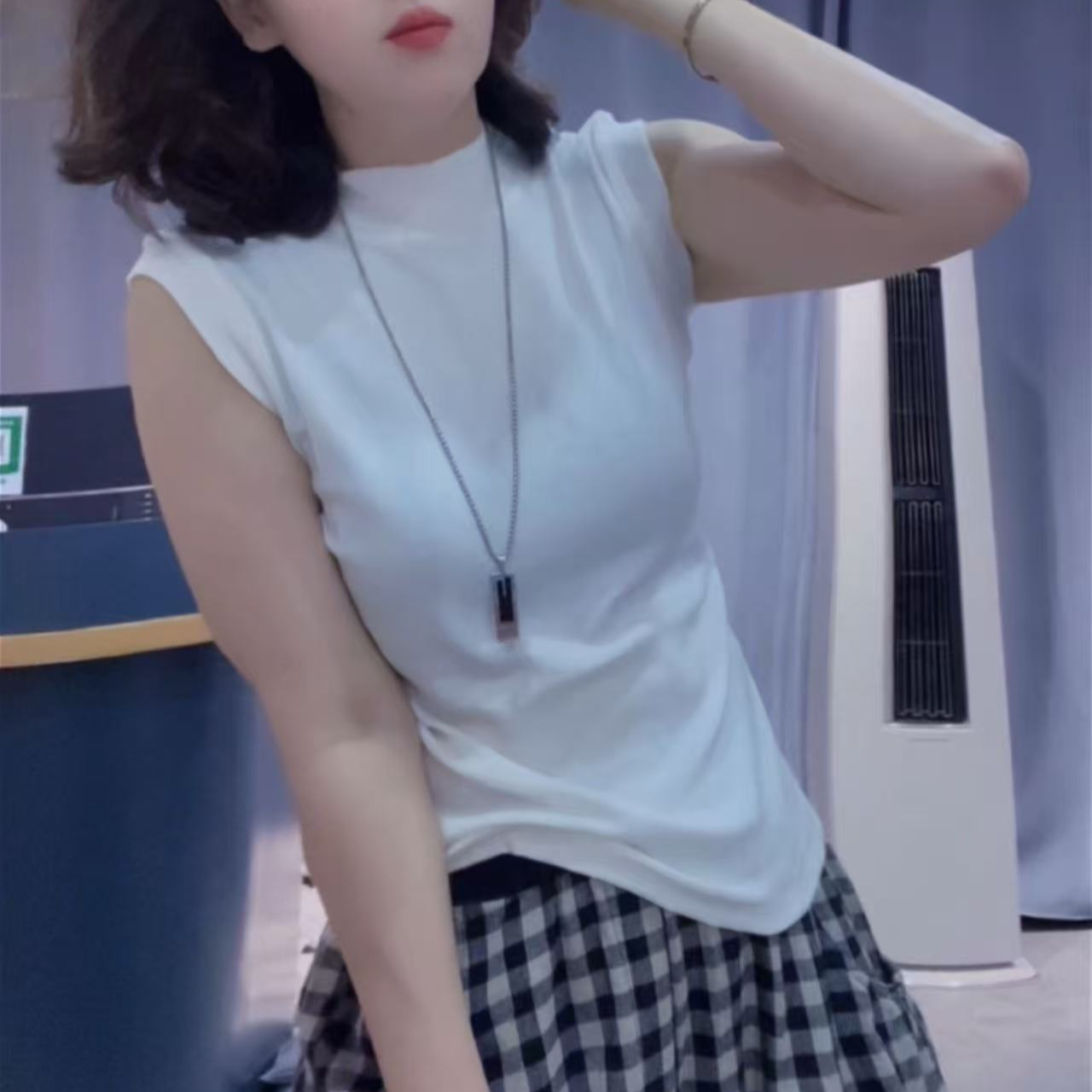 【迷姿服饰】简约时尚 气质百搭 耐磨螺纹 无袖T恤背心 常规极简风
