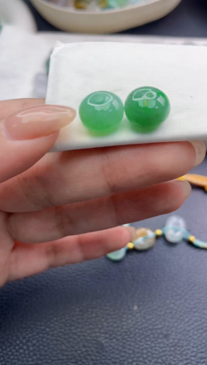 未镶嵌定制翡翠小*珠8454