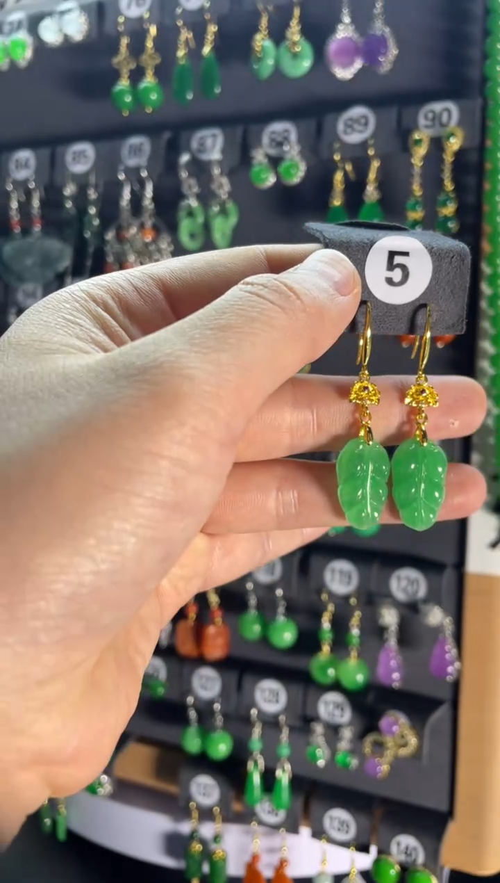 【闪购商品】翡翠颈饰银S925镶嵌5....