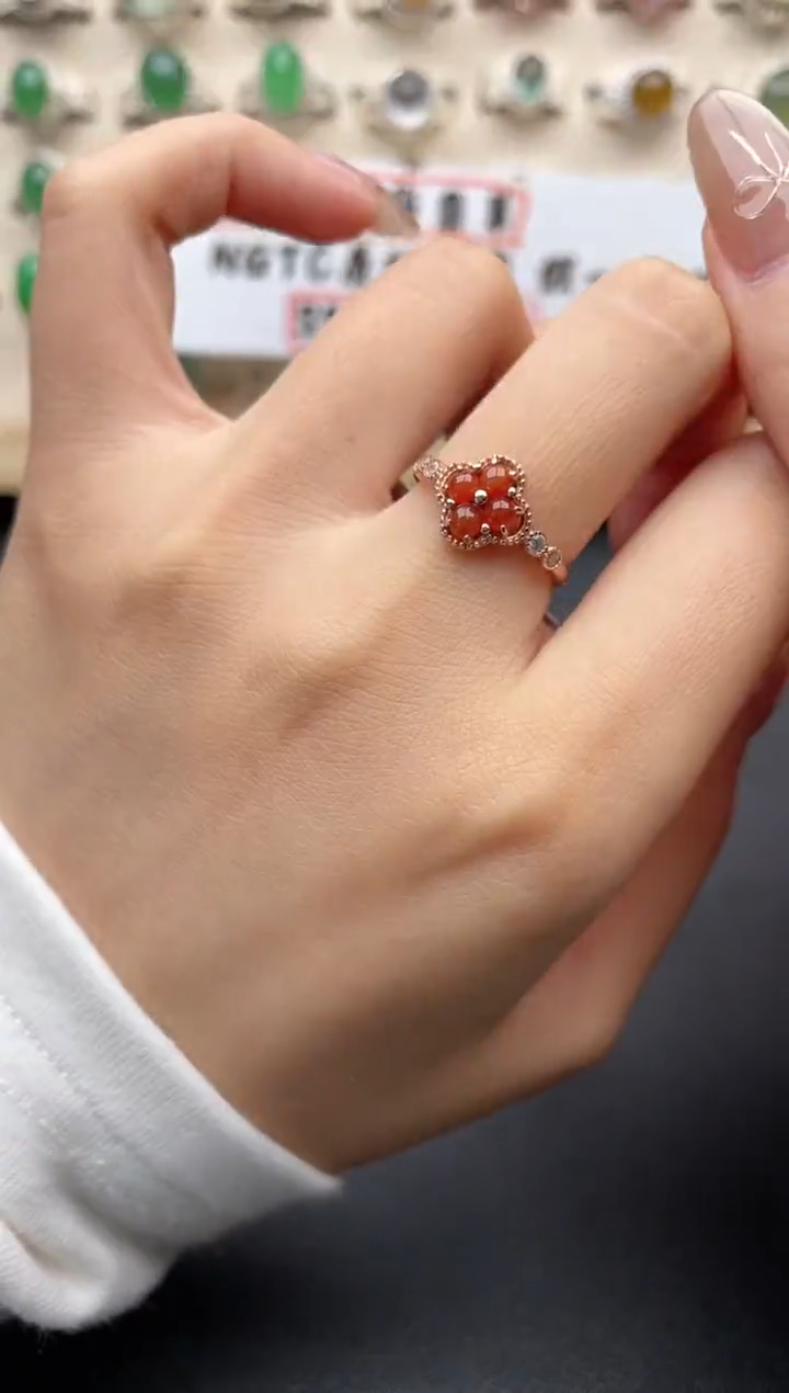 【闪购商品】翡翠戒指银S925镶嵌一物一证一礼盒