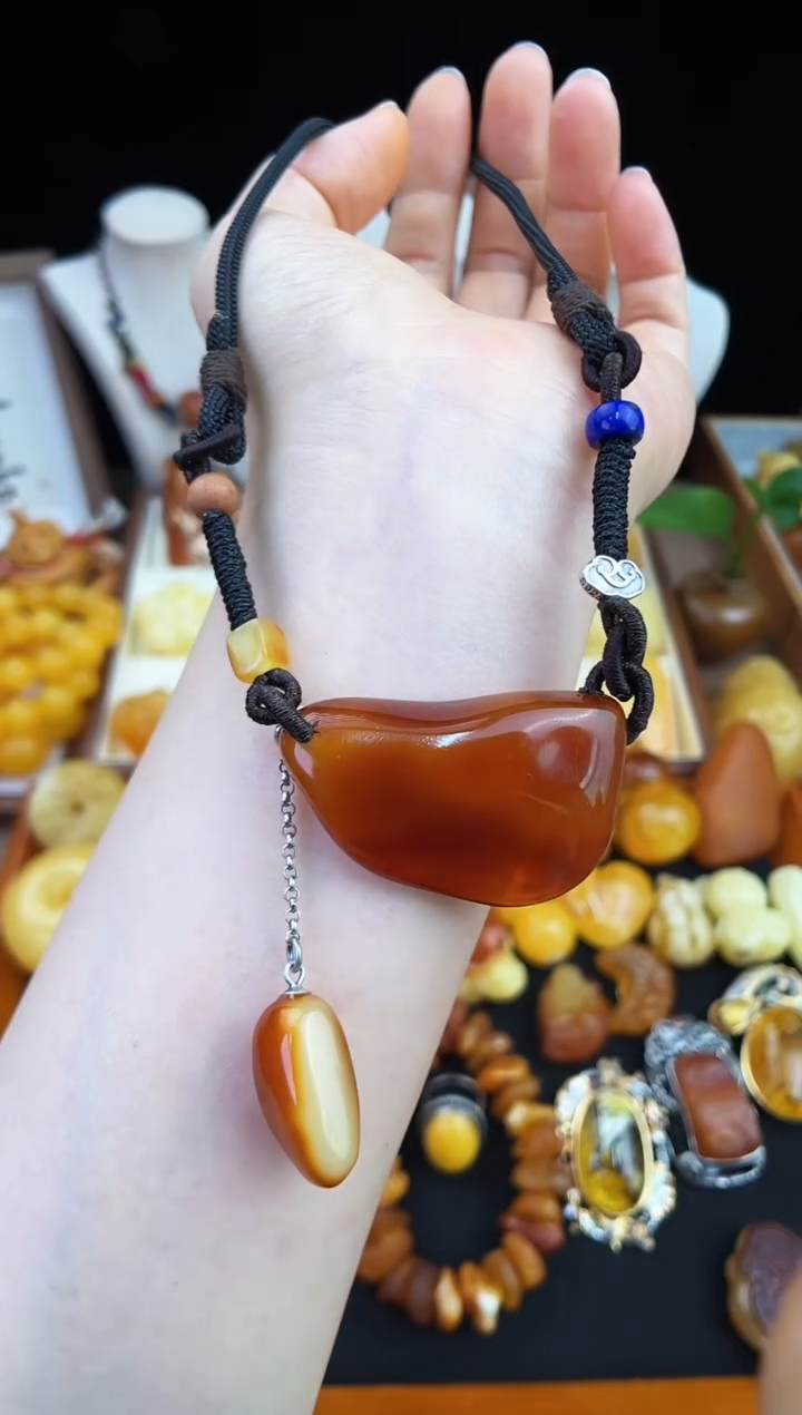 未镶嵌琥珀珠宝奇石柒月