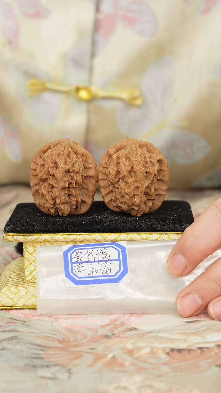 【闪购商品】文玩核桃把件非嫁接马老四