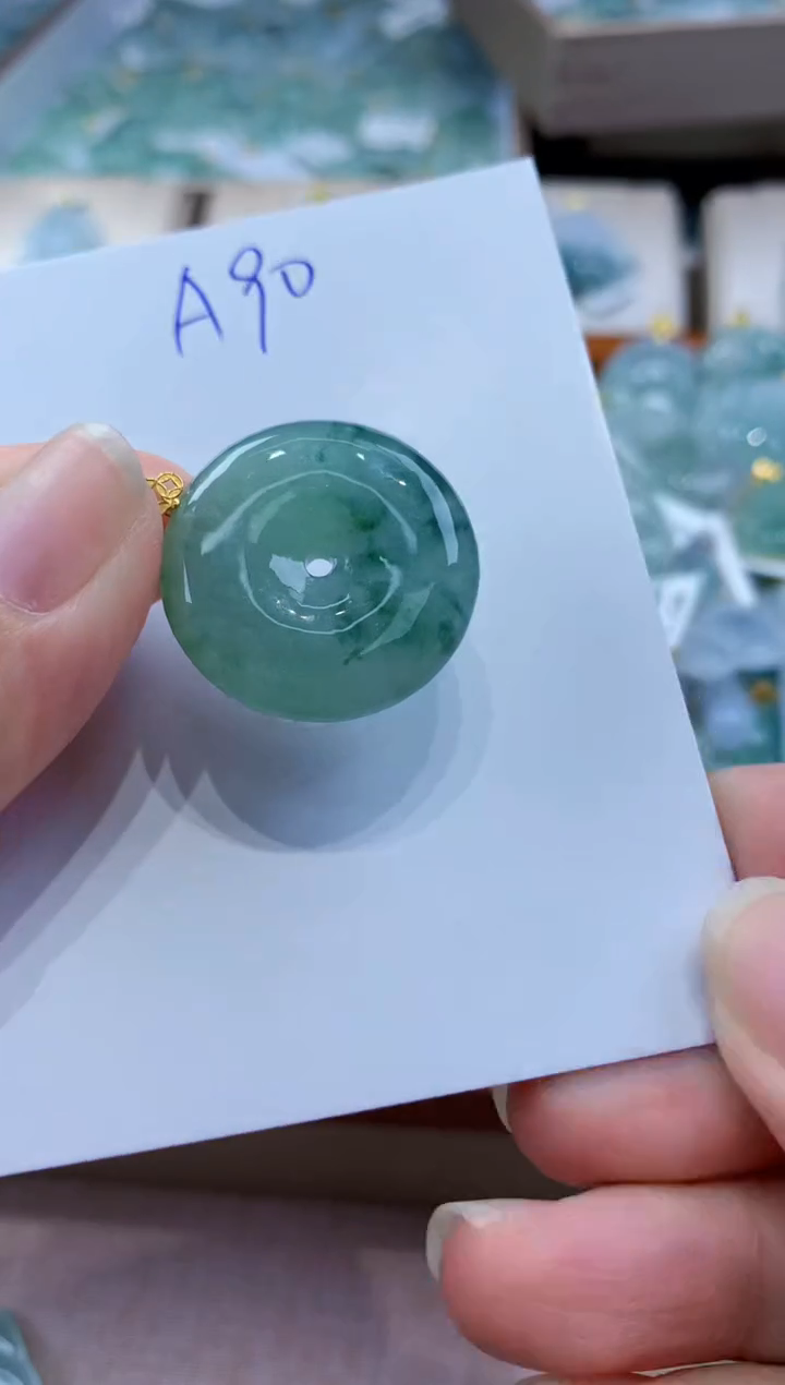 翡翠18K金镶嵌颈饰天然缅甸a货翡翠