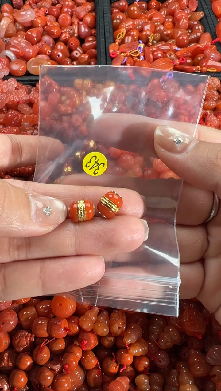 【闪购商品】南红玛瑙颈饰未镶嵌1
