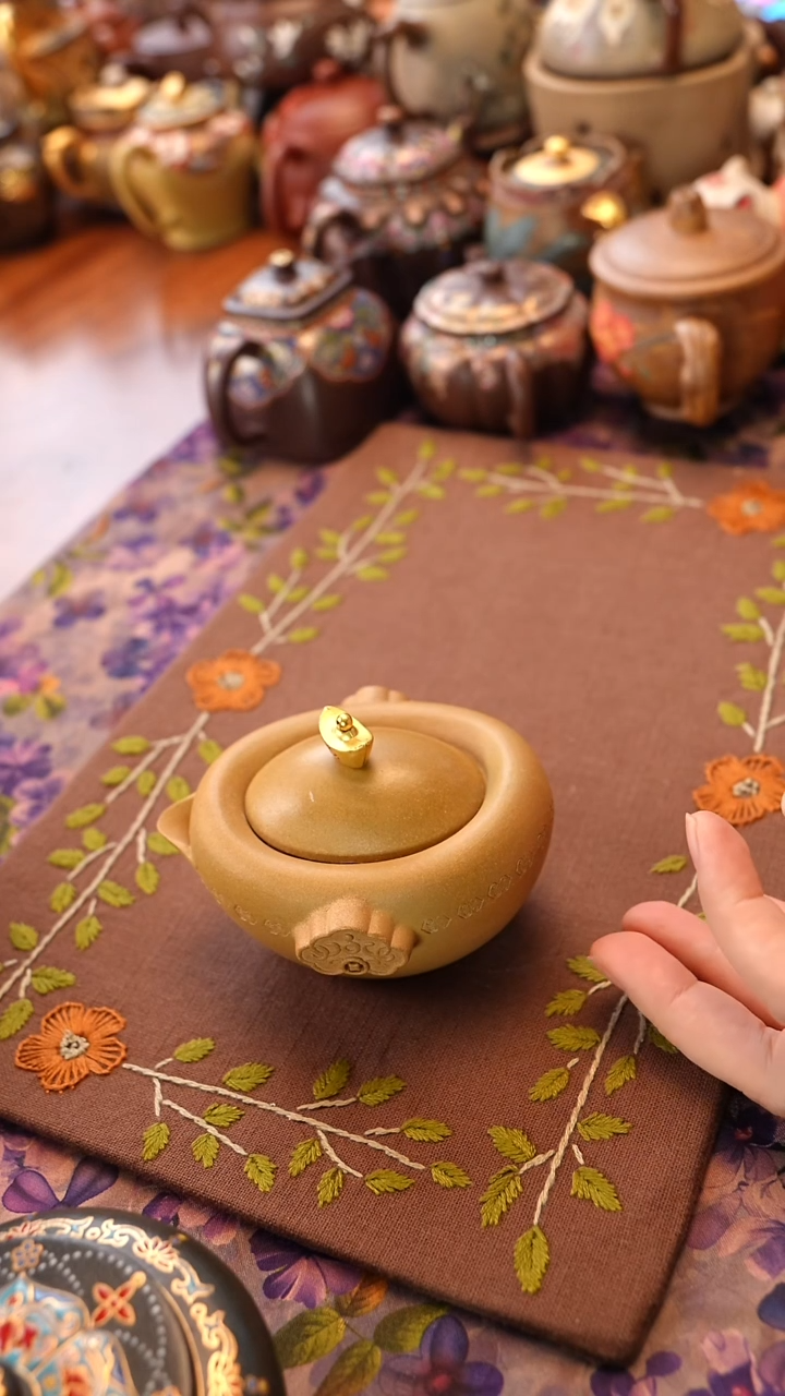 茶壶紫砂元宝手抓
