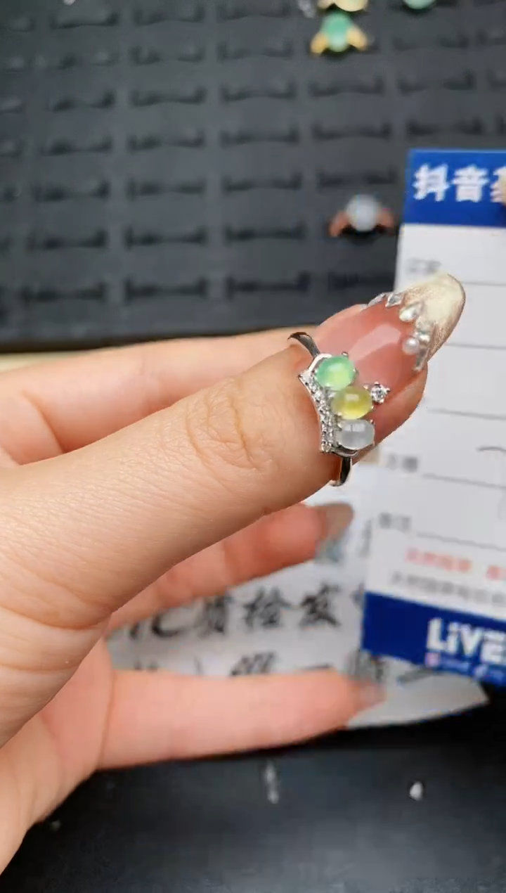 【闪购商品】翡翠戒指银S925镶嵌............