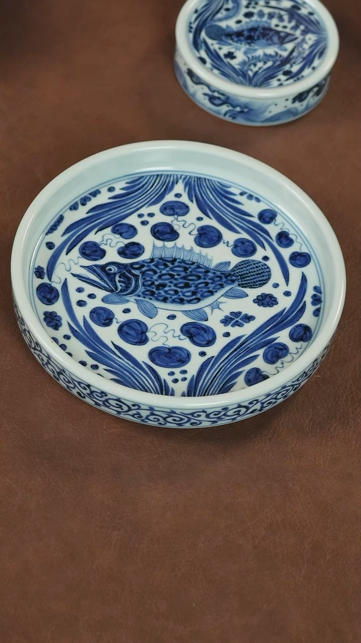 【闪购商品】元青花鱼藻纹壶承