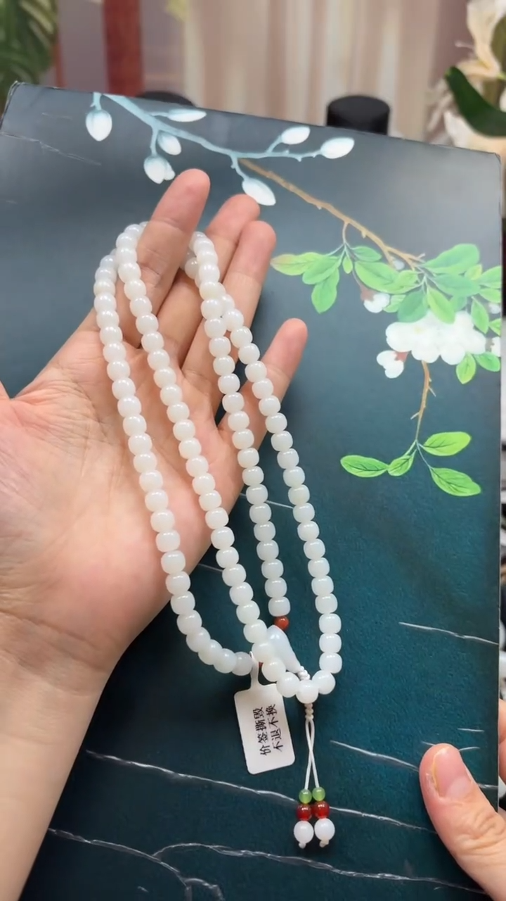 颈饰未镶嵌和田玉项链