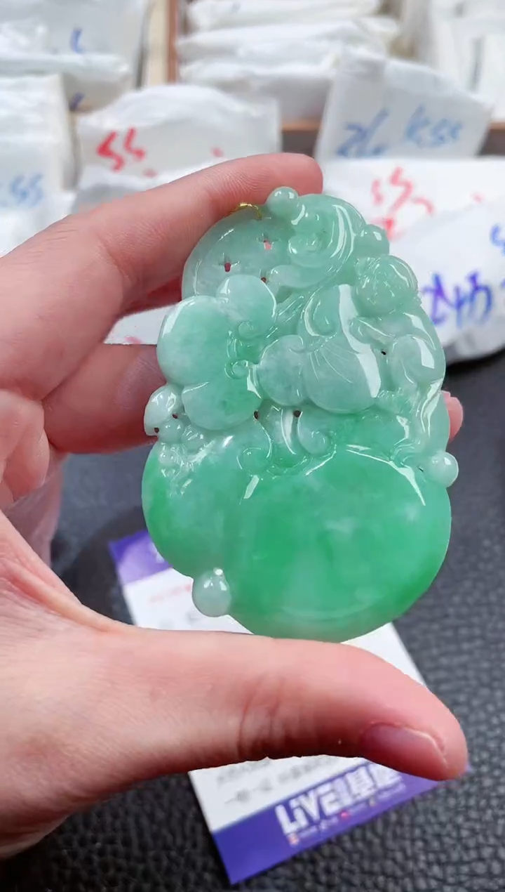 【闪购商品】翡翠颈饰未镶嵌00009411