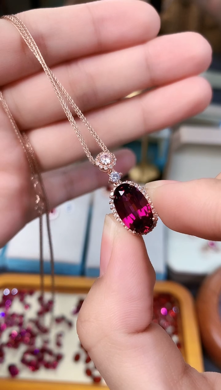 【闪购商品】石榴石吊坠银S925镶嵌天然镁铝