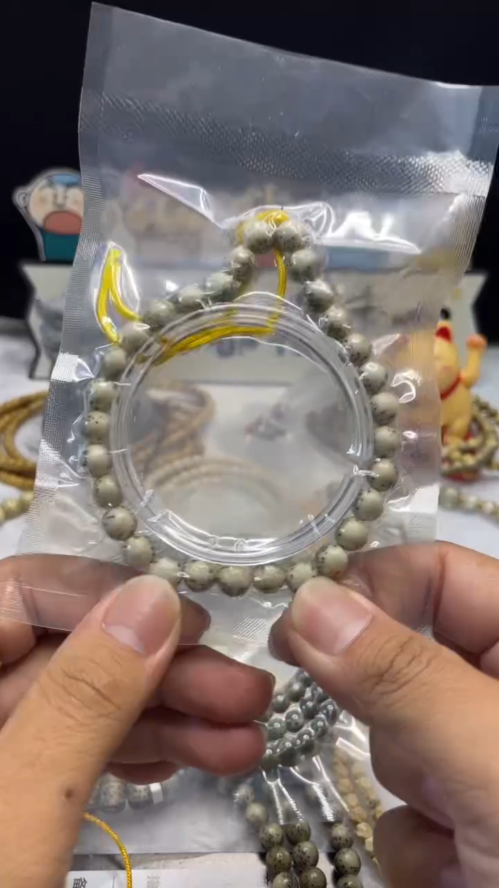 星月菩提手串《T24》8X8手持A006