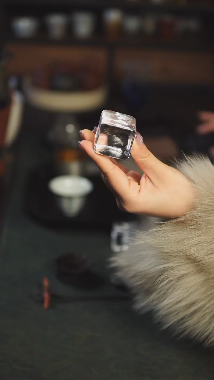 【闪购商品】玻心璃语 冰块盖置