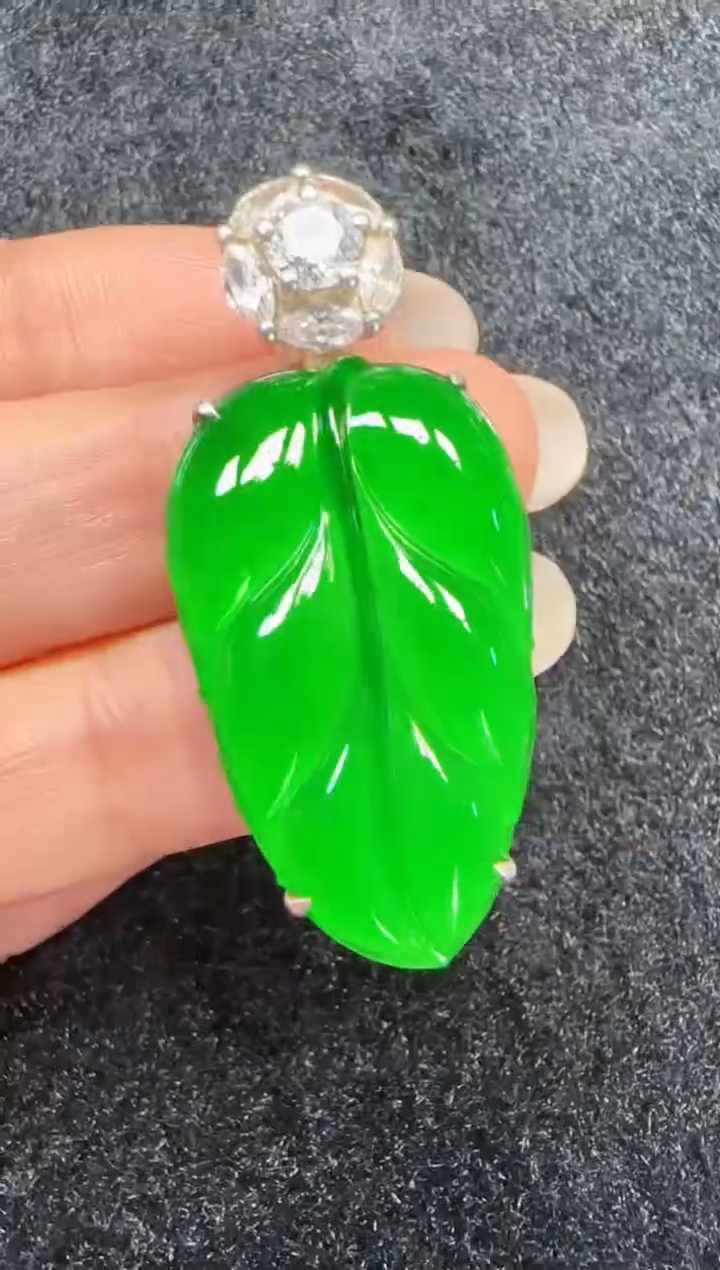 未镶嵌定制翡翠翡翠吊坠76