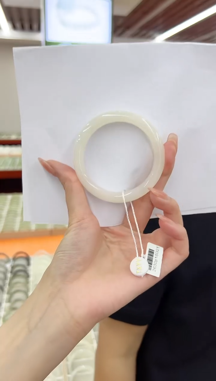 和田玉未镶嵌手镯a33