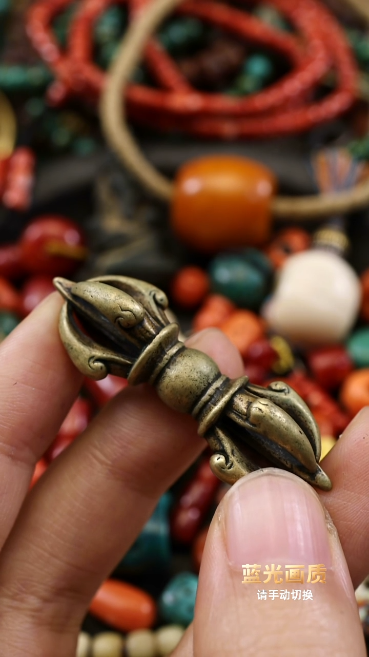 黄利马铜小杵配饰