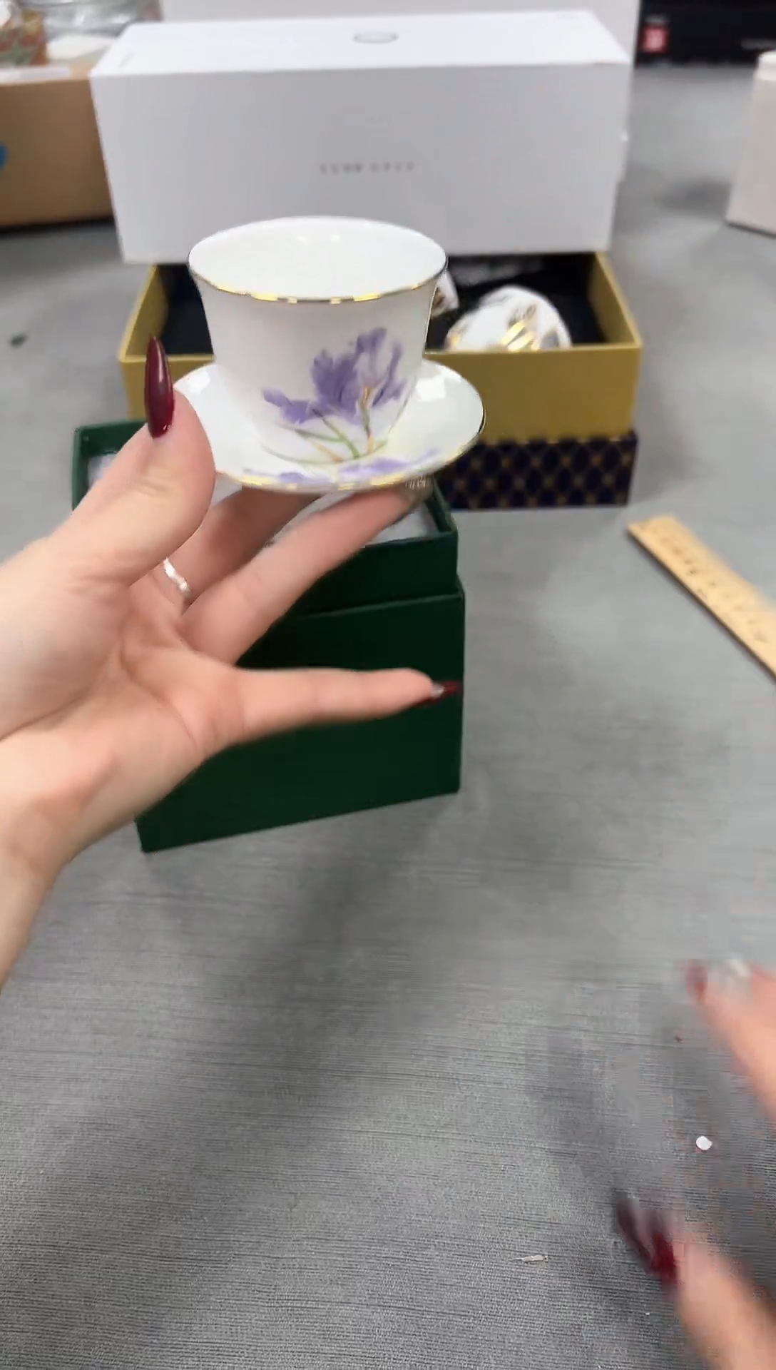 【闪购商品】瓷片新号开播不计成本欢迎点菜！