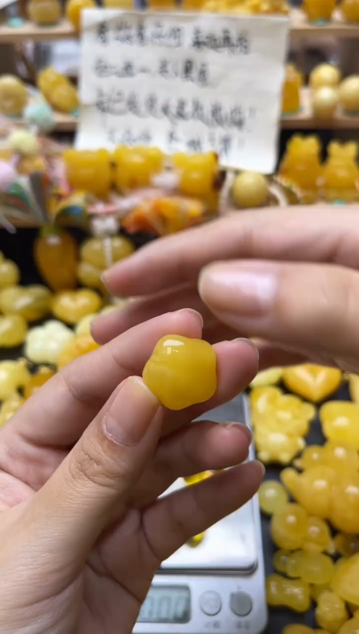 琥珀未镶嵌珠宝奇石055琥珀蜜蜡微瑕