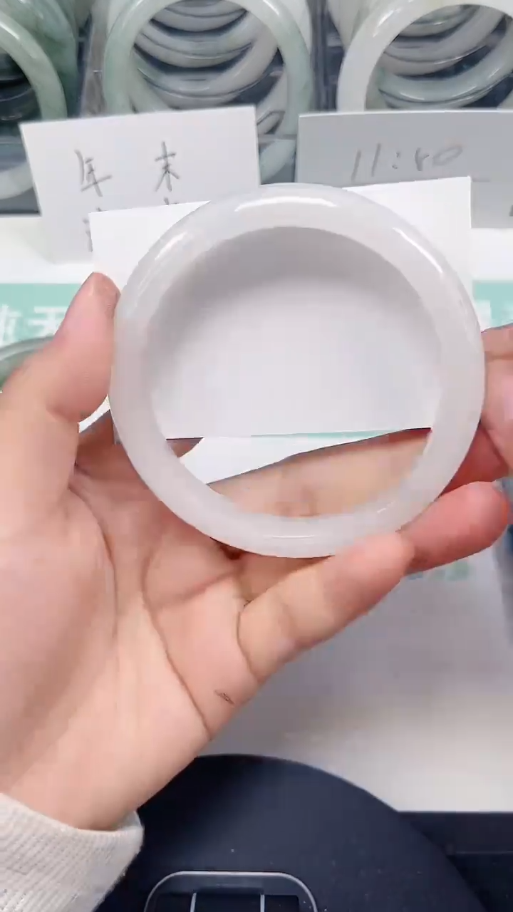 未镶嵌手镯石英质玉205-63/64