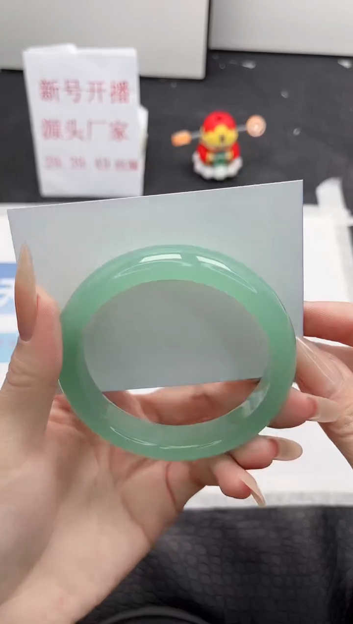 【闪购商品】石英质玉手镯未镶嵌31-60.2