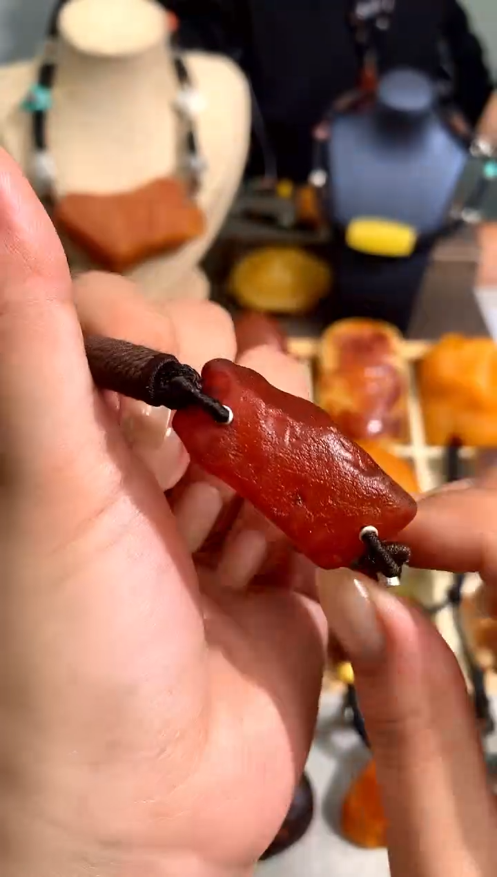 【闪购商品】蜜蜡裸石未镶嵌似玉