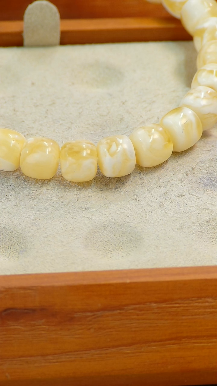 【闪购商品】蜜蜡裸石未镶嵌俄料