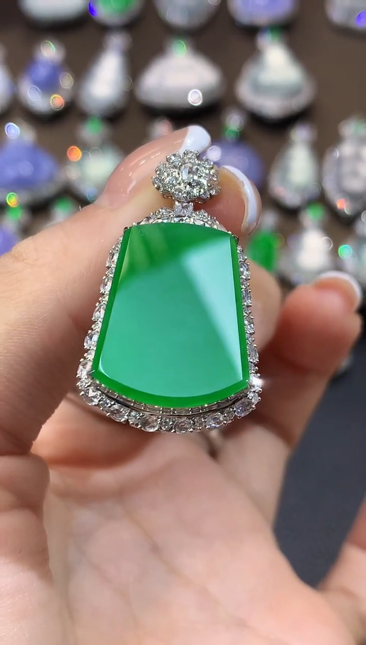 吊坠(不含链)18K金镶嵌翡翠d41