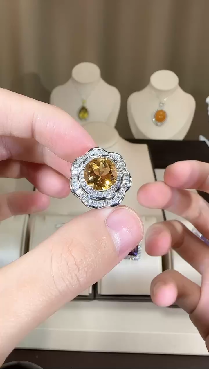 【闪购商品】黄晶戒指银S925镶嵌设计款11mm