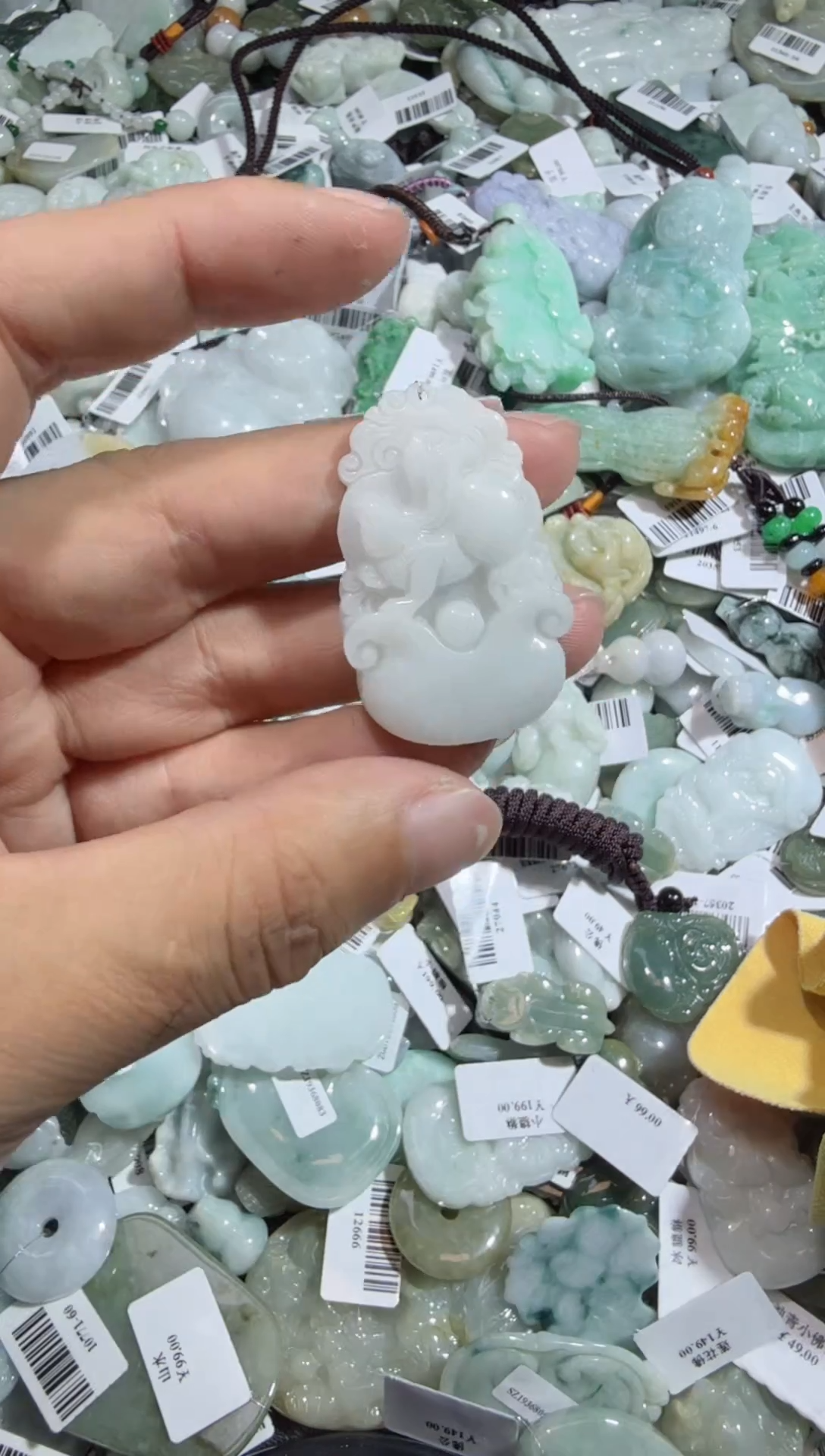 【闪购商品】翡翠颈饰未镶嵌00016199