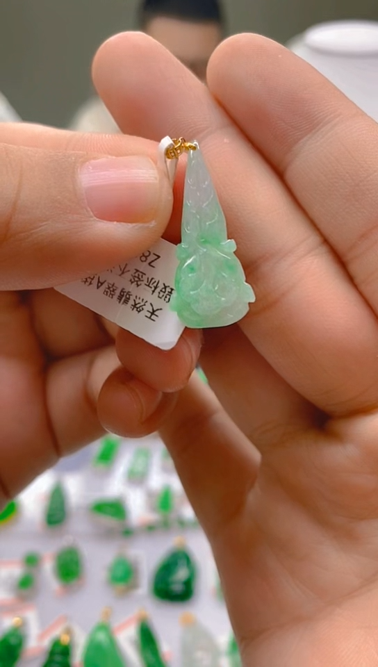 【闪购商品】翡翠颈饰18K金镶嵌新号开播，全场乱卖