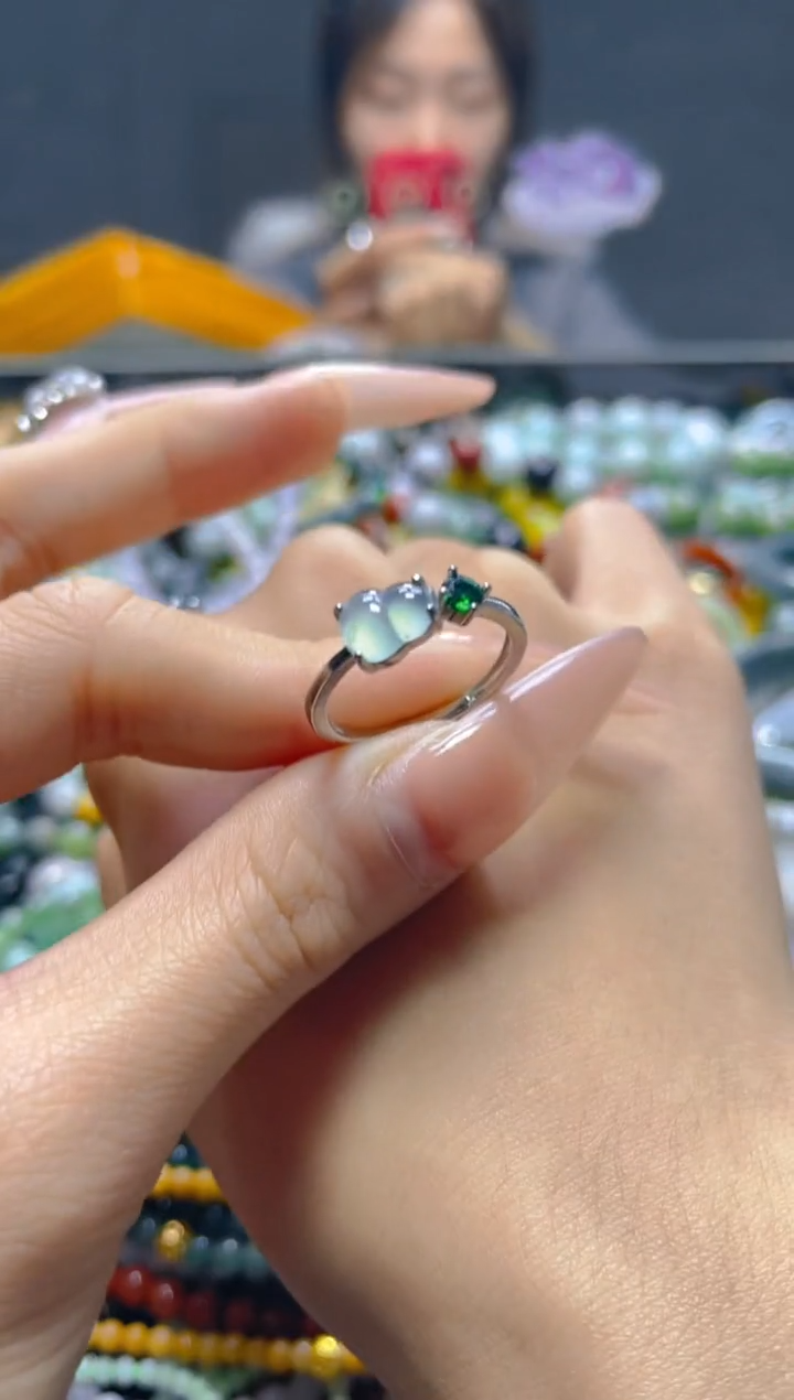 颈饰未镶嵌翡翠/Z/翡翠A货，一件也是批发价