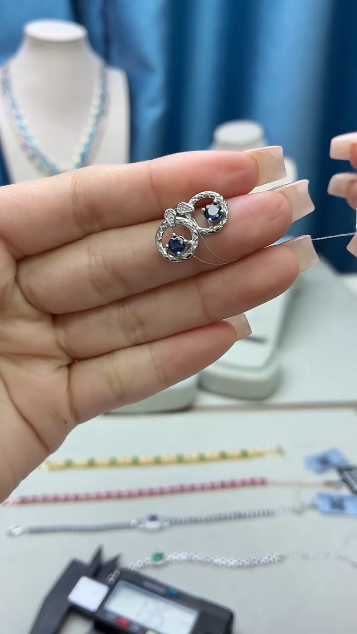 耳饰蓝宝石银S925镶嵌298JH0102产品一个（多样性）