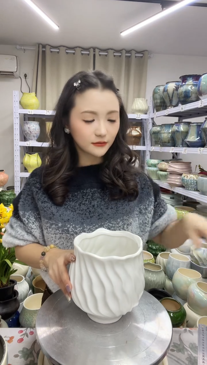 【花盆链接】  高 ：17 口：13