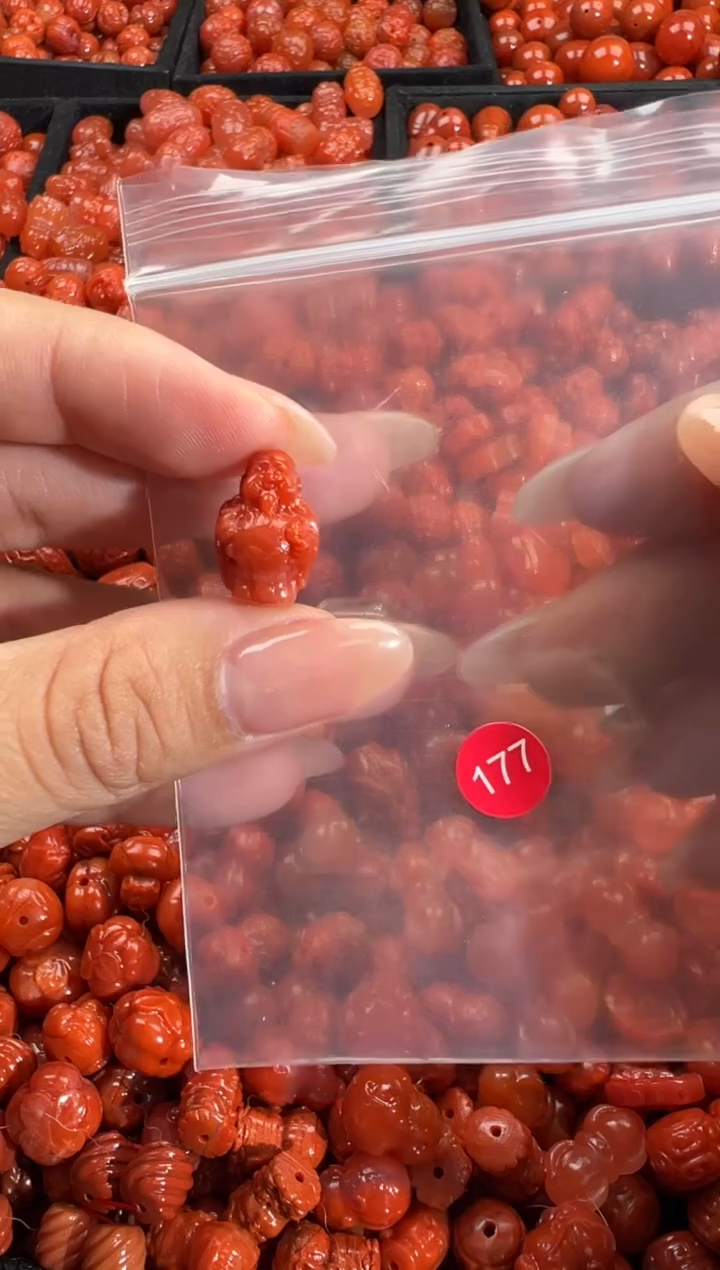 颈饰未镶嵌南红玛瑙1